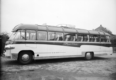 4-17051 Bus Kras Tours