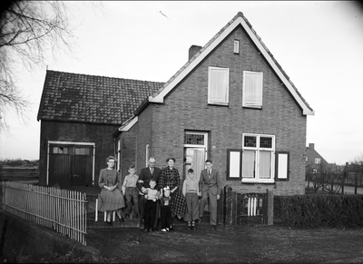 4-17063 Familie Van den Oord, Wellsedam 6