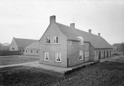 14-17043 Boerderij Kerkstraat, van architect Kuindersma te Hedel