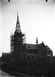 19-17016 katholieke kerk in aanbouw