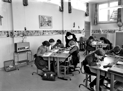 1100276 Schoolfoto: Mgr. Zwijsenschool, klas ?.