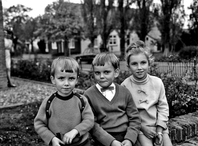 1100385 Familie. v. Namen, (kinderen) Teisterbandstraat 44