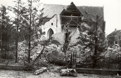 14-1488 Door oorlog verwoeste hervormde kerk