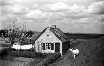 14-1818 Huisje aan de dijk, adres E161