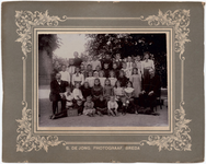 19-188 Schoolfoto: openbare lagere school, groep 1.
