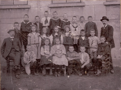 1-160 Schoolfoto: onbekende groep