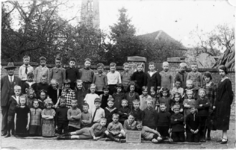 22-8173 Schoolfoto: openbare lagere school II. Meester Van Minnen