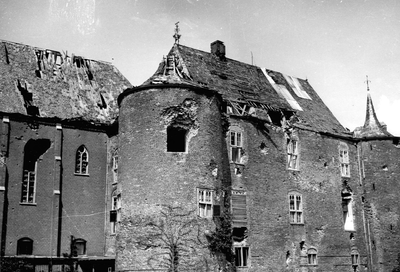 4-10 Oorlogsschade kasteel Ammersoyen