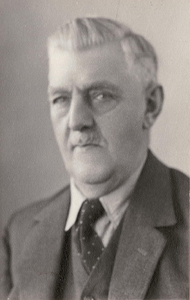 22-8958 Portret Klaas Preuijt (1869-1947), medeoprichter van de Nutsspaarbank te Zaltbommel