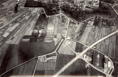 22-9124 Luchtfoto kruising Rijksweg A2 met Stationsweg