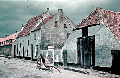 22-9160 De Klomp, restanten van het voormalige Agnietenklooster, met boerenkar
