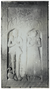 22-9281 Sint Maartenskerk Zaltbommel, grafsteen Walter van Baexem en vrouw