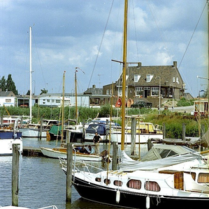 4-2266 Jachthaven met café-restaurant 't Veerhuis