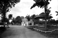 19-1602 Muziektent met gemeentehuis