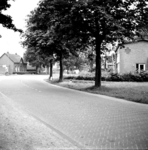 19-1610 Straatgezicht met kruisgebouw