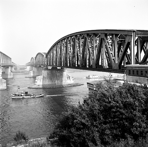 22-9390 Verkeersbrug en spoorbrug