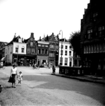 22-9413 Straatgezicht, rechts Wapen van Gelre