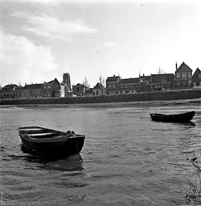 22-9443 Waalfront', zicht op de Waalkade ter hoogte van de Korte Steigerstraat