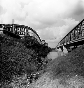 22-9476 Verkeersbrug en spoorbrug