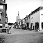 22-9505 Straatgezicht met gasthuistoren