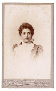 915SAB001103610 Portret Helena Cornelia Mispelblom Beyer (1874-19??)