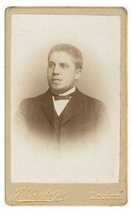 916SAB001103716 Dr. Frans Johannes Los, geboren op 25 juli 1865 te Leiden Hij was predikant te Bruchem en Kerkwijk ...