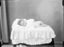 1-172 Portret onbekende baby