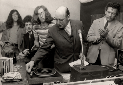 14-29 Op 28 april 1972 de heropening van De Piepelenberg aan de Kerkstraat 42 in Kerkdriel en gelijktijdig de start van ...