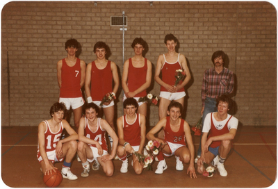 14-146 Basketbalkampioenschap voor junioren. Op de foto basketbal ploeg Condor uit Kerkdriel. Van links naar rechts ...