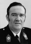 14-326 Met ingang van 3 mei 1971 werd de heer L.J.A. van Oijen benoemd tot post-commandant van de Rijkspolitie te Maasdriel.