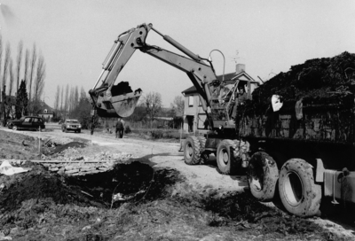 14-335 Op 16 maart 1973 werd gestart met de werkzaamheden die moeten leiden tot verbetering van de Leijensteinstraat te ...