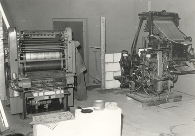 14-546 Twee grote drukmachines bij uitgeverij Printbest in Kerkdriel.