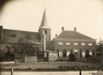 1-639 Hervormde kerk met boerderij