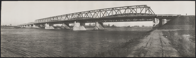 22-9573 Verkeersbrug Zaltbommel