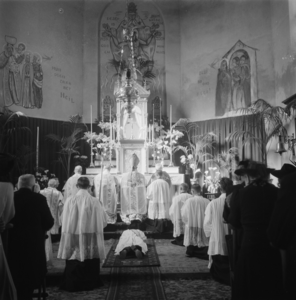5000013_07 Heilige Mis priesterwijding Nicolaas Christiaan Maria Ignatius (Abbé) van Campenhout uit Kerkdriel op tweede ...