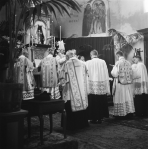 5000013_14 Heilige Mis priesterwijding Nicolaas Christiaan Maria Ignatius (Abbé) van Campenhout uit Kerkdriel op tweede ...