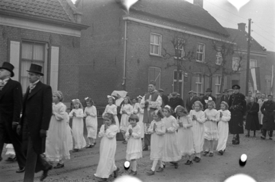 20-558 Huldiging mgr. Verhoekx in zijn geboortedorp