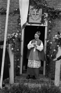 20-576 Huldiging mgr. Verhoekx in zijn geboortedorp