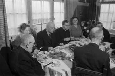 20-580 Huldiging mgr. Verhoekx in zijn geboortedorp