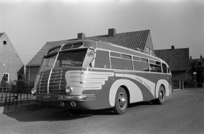 4-1650 Bus van touringcabedrijf Kras Tours