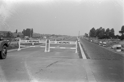 22-8921 Officiële ingebruikname viaduct Rijksweg A2 - Koningin Wilhelminaweg