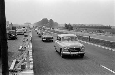 22-8929 Officiële ingebruikname viaduct Rijksweg A2 - Koningin Wilhelminaweg