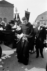 4-1950 Eerste Heilige mis pater Van Hemert