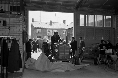 4-2031 Ingebruikname nieuwe schuur firma Verlouw & Prinsen N.V. V.E.P.A.