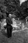 22-8941 Kranslegging bij de graven van de familie Philips op de Algemene begraafplaats aan de Bosschepoort, bij ...