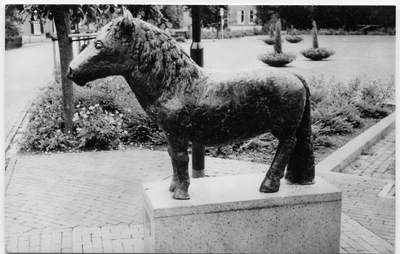 6-10034 Beeld van een pony, verwijzing naar Brakelse ponymarkt