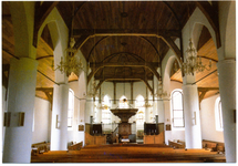 6-10091 Interieur hervormde kerk met preekstoel