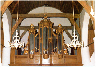 6-10096 Interieur hervormde kerk met orgel