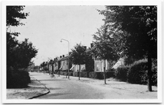 10-10075 Zicht in de richting van de Koningin Wilhelminastr.