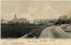 19-10000 Maasdijk gezien vanaf de Kloosterdijk, met links de hervormde kerk